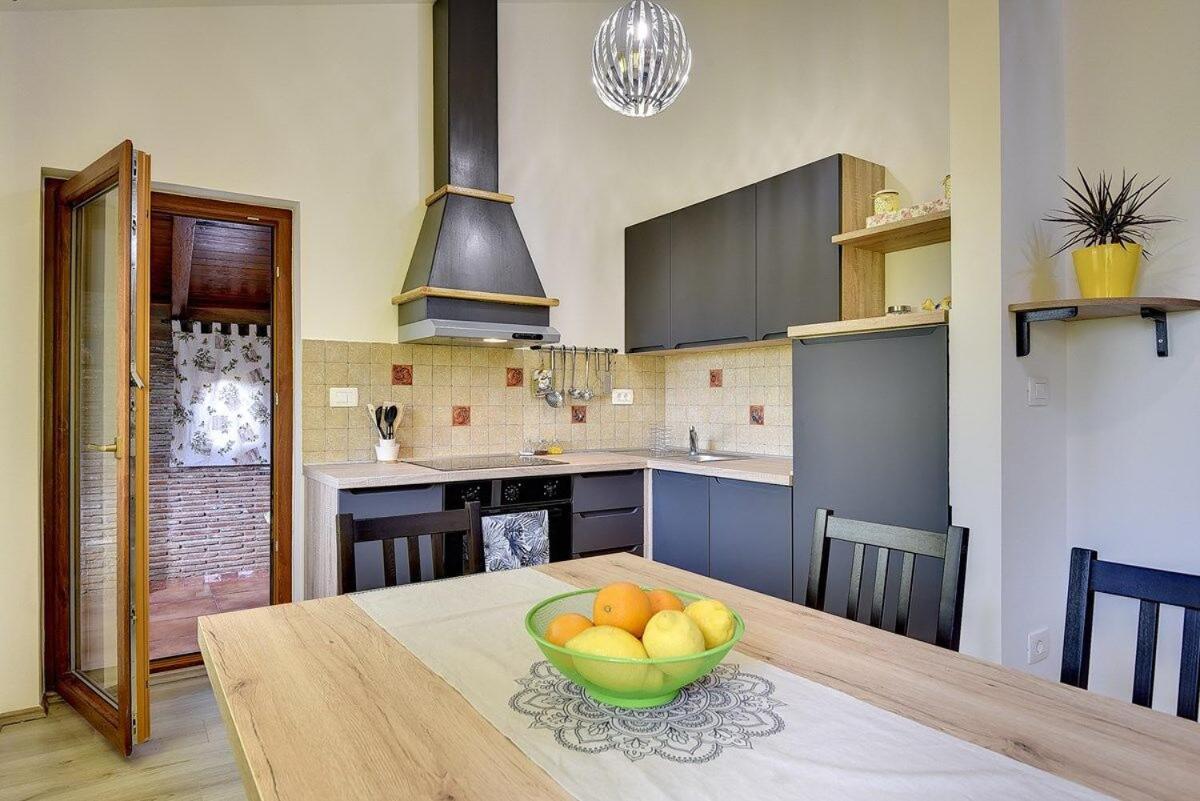 Villetta Ambrosiana Vodnjan Exterior foto
