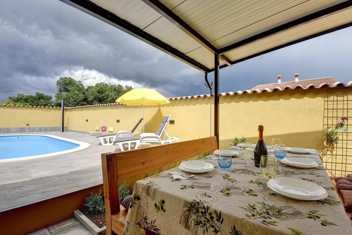 Villetta Ambrosiana Vodnjan Exterior foto
